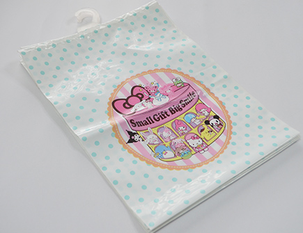 掛鉤紐（niǔ）扣袋