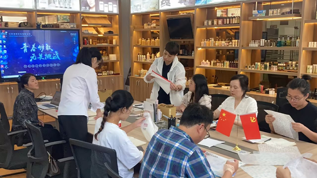 無錫純（chún）宇客戶洽談