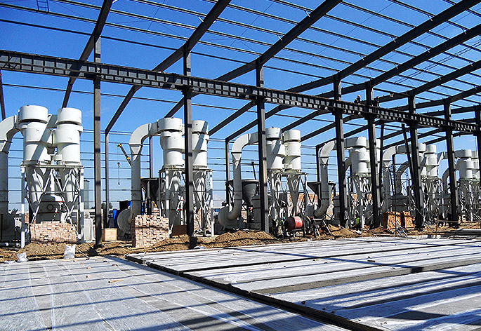 哪（nǎ）個廠家時產20噸的爐渣立式磨機更加的優惠，實用？